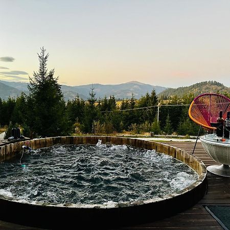 Cabana Ceitrei - Mountain View Giumalau Cozanesti Bagian luar foto