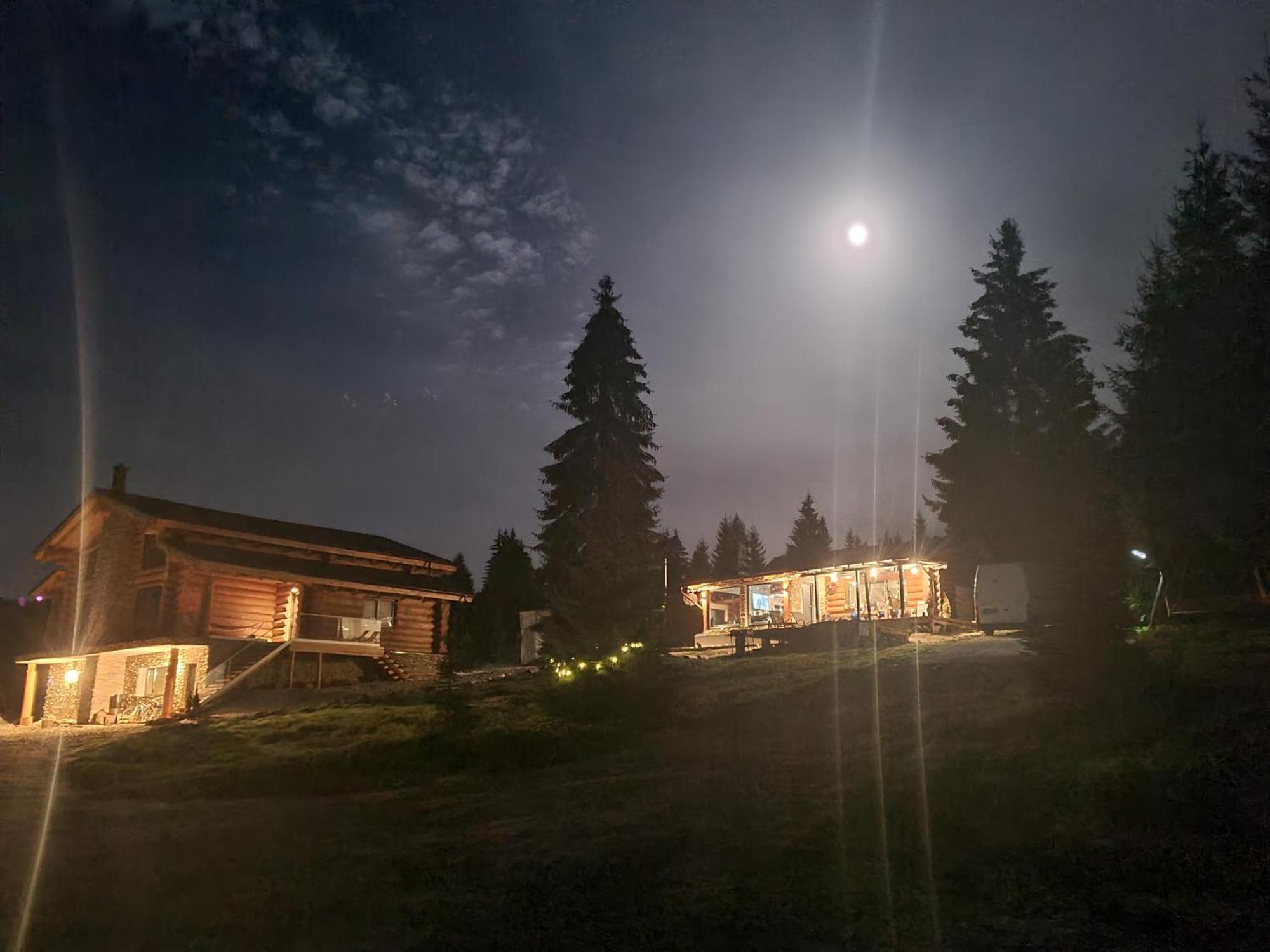 Cabana Ceitrei - Mountain View Giumalau Cozanesti Ruang foto